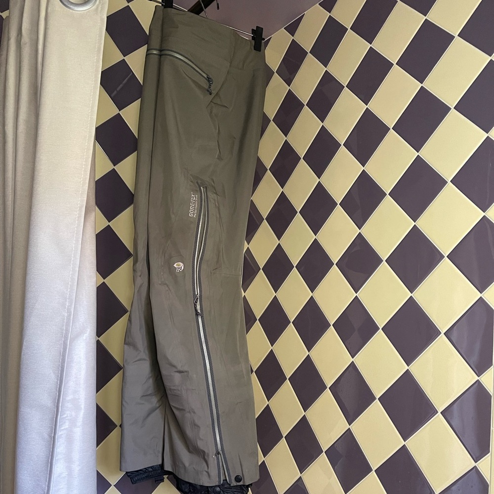 Goretex shell pants with full side zippers